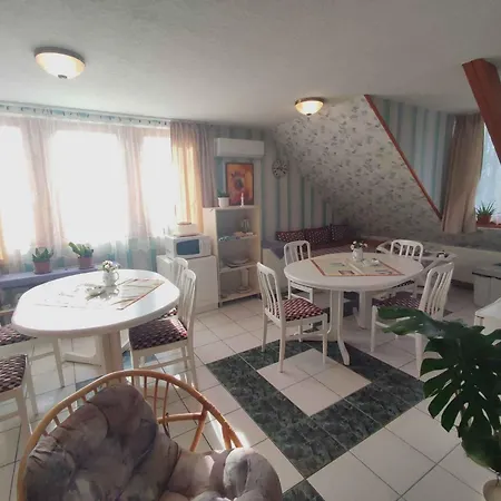 Апартаменты In - Balaton 48112 Кестхей